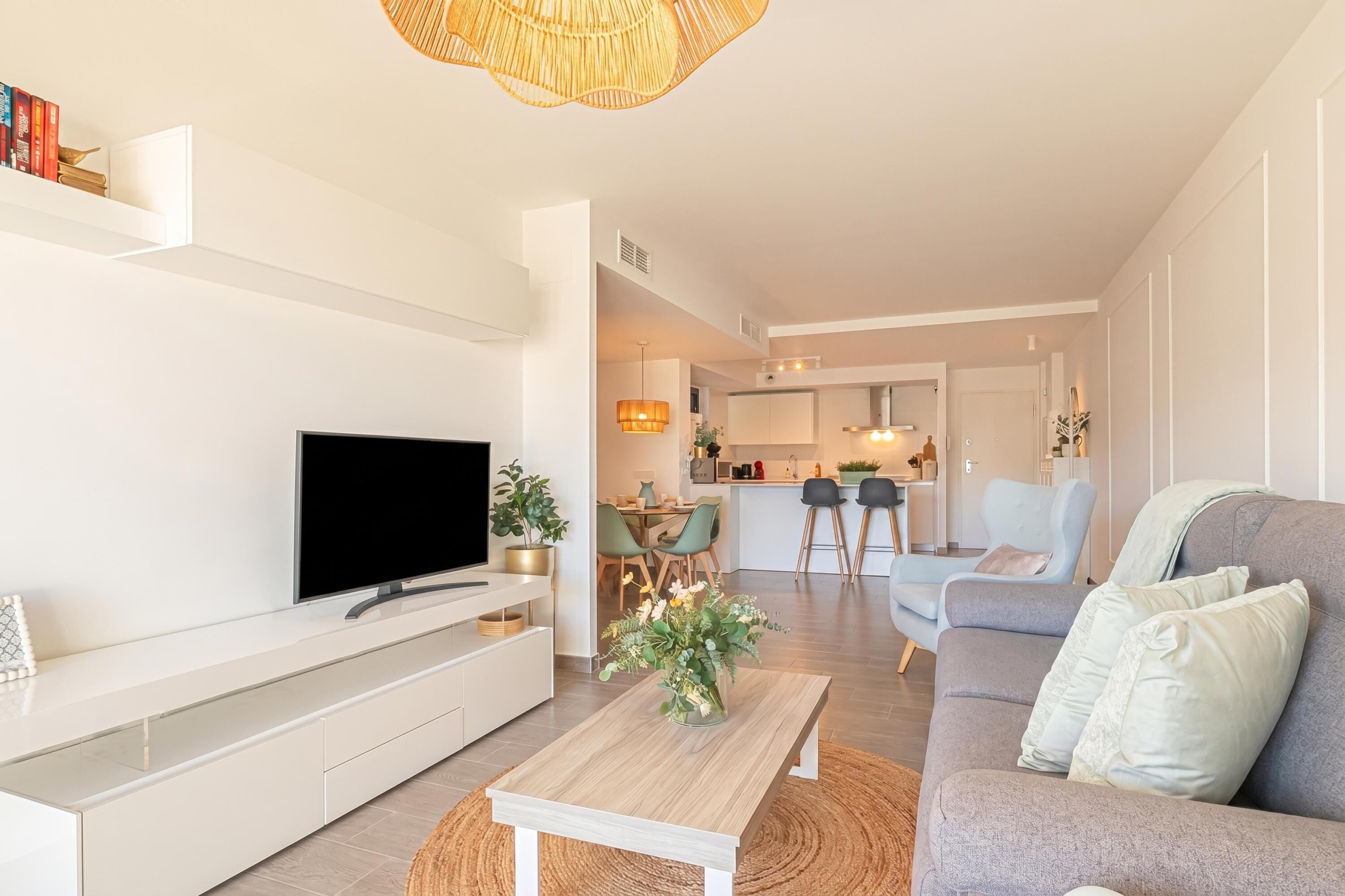 Apartamento familiar, varias habitaciones, 2 baños, junto a la montaña (Luxury La Cala With Pool) | Zona de estar