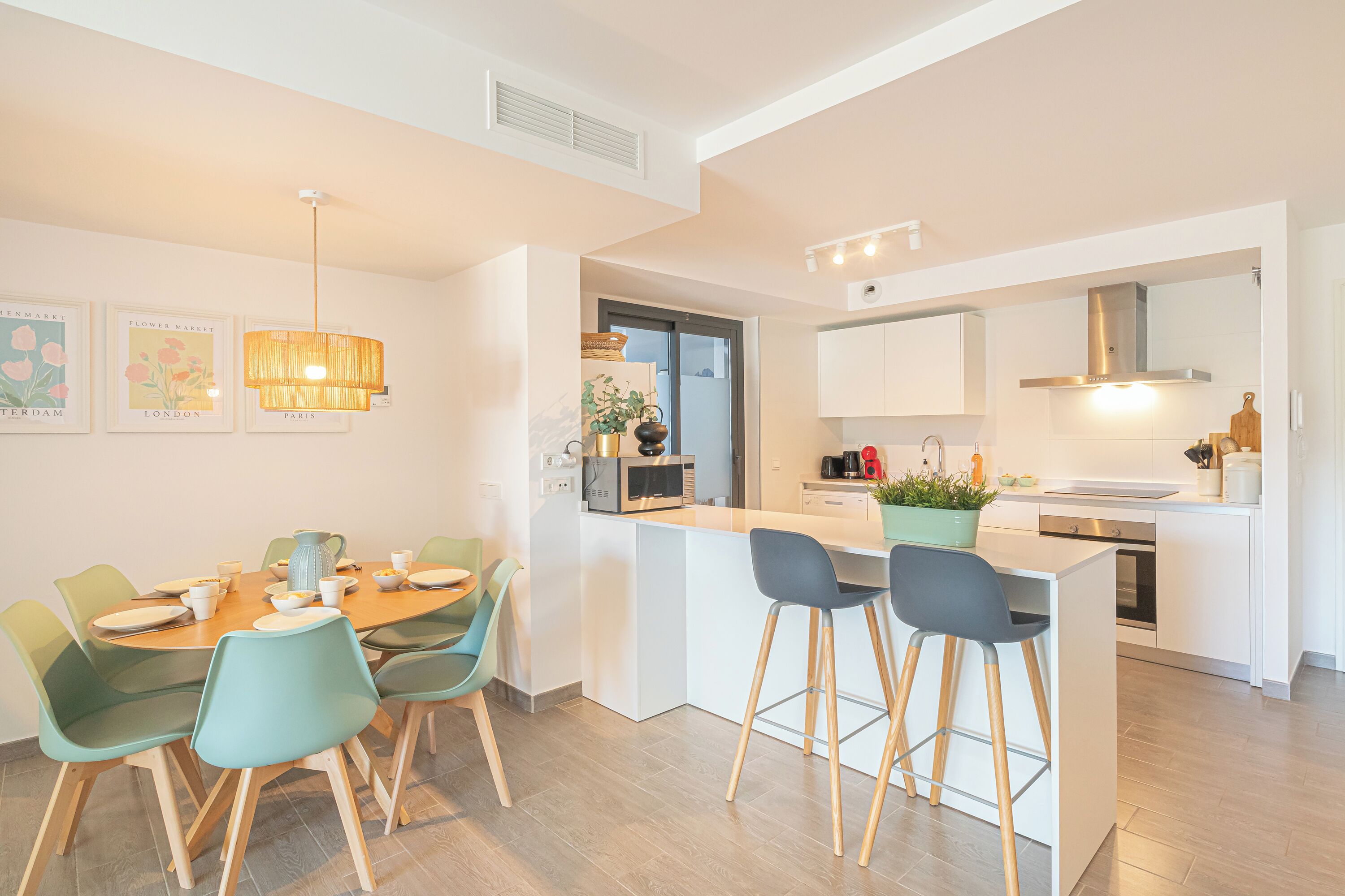 Familienapartment, Mehrere Schlafzimmer, 2 Bäder, Bergseite (Luxury La Cala With Pool) | Speisen
