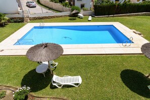 Căn hộ Tiêu chuẩn, nhiều phòng ngủ, cạnh núi (Sunny Tranquility With Pool) | Hồ bơi | Hồ bơi ngoài trời phục vụ theo mùa