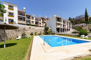 Seasonal outdoor pool - Sunny Tranquility With Pool (Benalmádena)