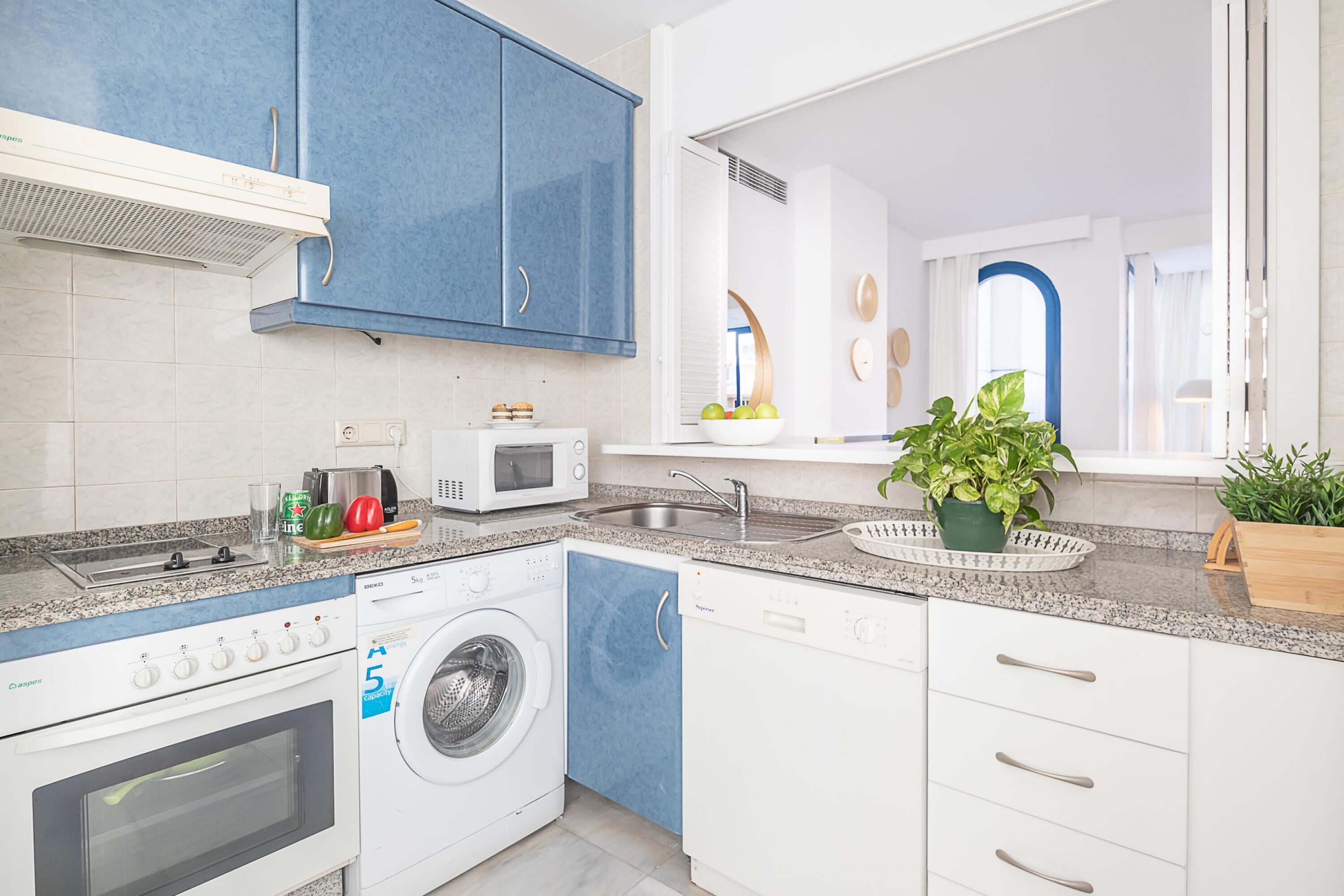 Family Penthouse, Multiple Bedrooms, 2 Bathrooms, Sea Facing (Marbella pool House PH24 on sea shore) | Private kitchen | Fridge, microwave, oven, stovetop