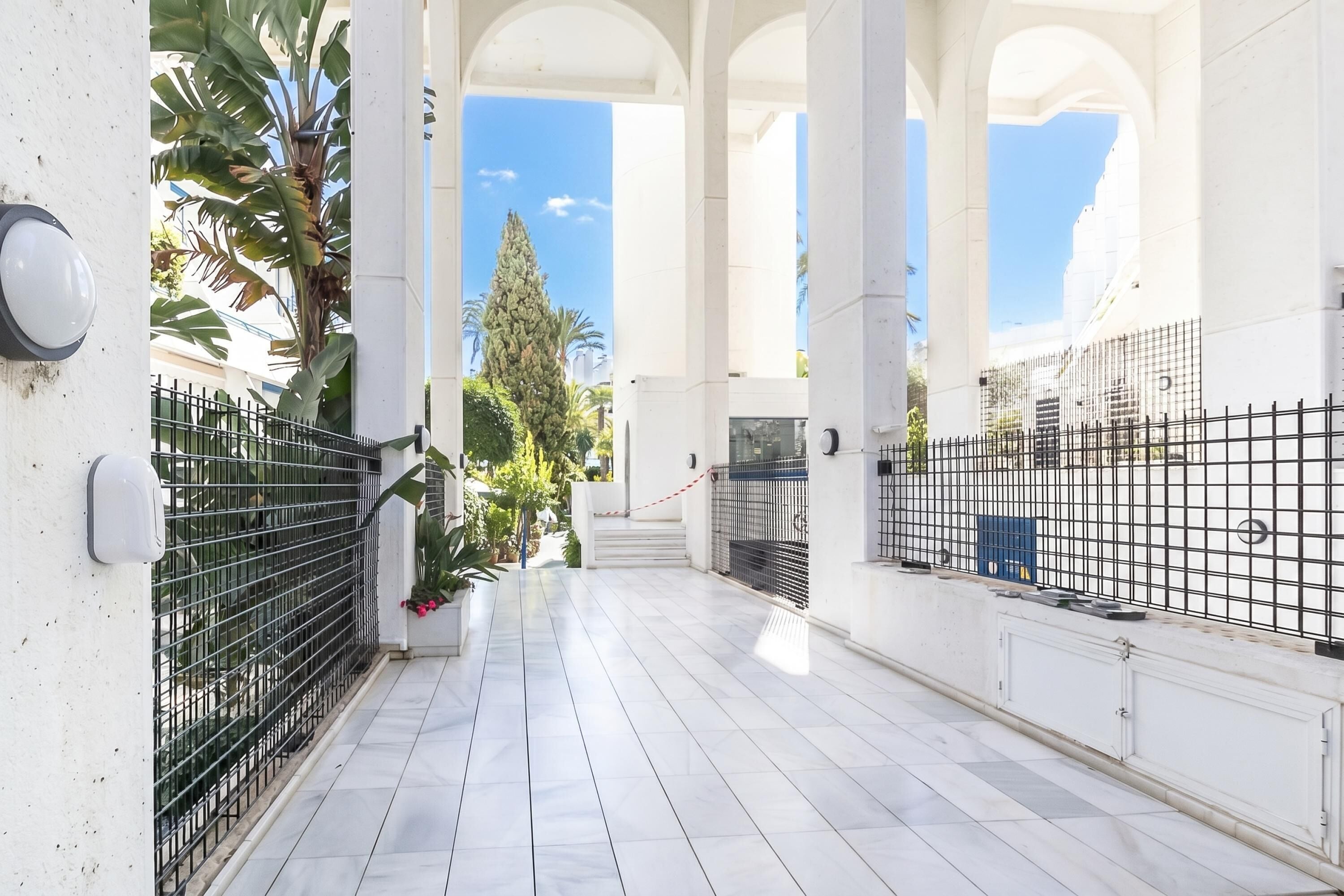 Family Penthouse, Multiple Bedrooms, 2 Bathrooms, Sea Facing (Marbella Pool House PH39 On Sea Shore) | Exterior
