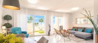 Calahonda Elegance With Pool And Sea View