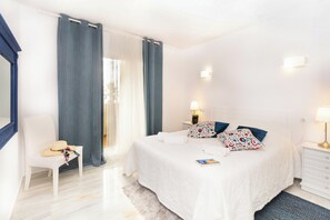 Familienapartment, Mehrere Schlafzimmer, Bergseite (Calahonda Elegance With Pool And Sea)