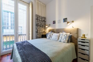 1 habitación, espacio para trabajar con laptop y wifi gratis 