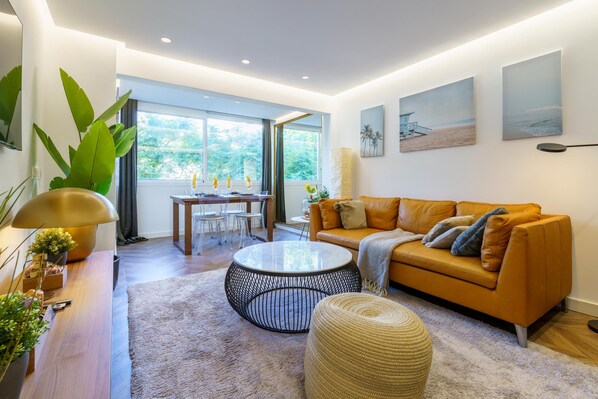 Living area - Marbella Playa With Pool &100m From sea (Marbella)