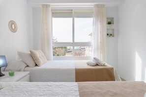2 chambres, fer et planche Ă repasser, Wi-Fi gratuit, draps fournis