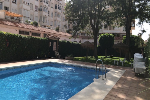 Piscina a l'aire lliure de temporada