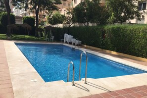 Piscine extérieure (ouverte en saison)