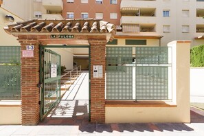Exterior detail - La Paloma With Pool (Fuengirola)