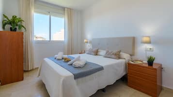 Apartament estàndard, diversos dormitoris, 2 banys (La Paloma With Pool) | 2 dormitoris i espai de treball apte per a portàtils