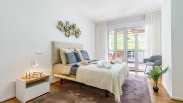 4 bedrooms, laptop workspace, iron/ironing board, free WiFi