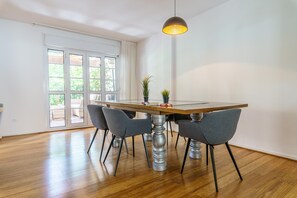Penthouse Familial, plusieurs chambres (Duplex Marbella Concordia Close To) | Restauration