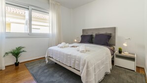 Penthouse Keluarga, beberapa kamar, lemari es & microwave (Duplex Marbella Concordia Close To)