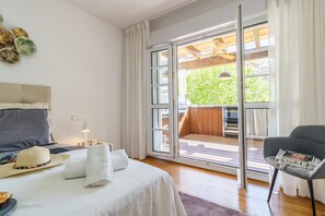 4 Schlafzimmer, laptopgeeigneter Arbeitsplatz, Bügeleisen/Bügelbrett