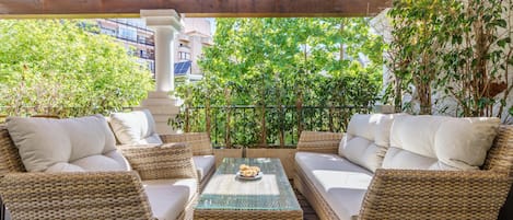 Family Penthouse, Multiple Bedrooms, Refrigerator & Microwave (Duplex Marbella Concordia Close To) | Terrace/patio