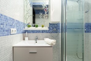 Family Apartment, Multiple Bedrooms (Nerja City Center Apartment) | Bathroom - Nerja City Center Apartment (Nerja)
