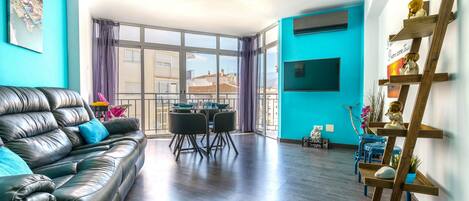 TV a schermo piatto 21 pollici con canali via cavo