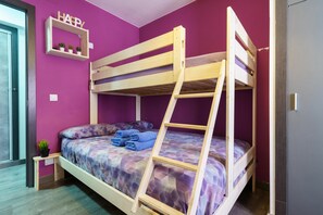 2 bedrooms, iron/ironing board, free WiFi, bed sheets - Nerja City Center Apartment (Nerja)