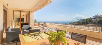 Marbella Mountain With sea View and Pool