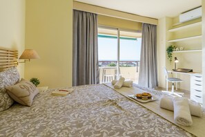 Family Apartment, Multiple Bedrooms, 2 Bathrooms (Marbella Este Next Marriott and Nikki) | 1 bedroom, laptop workspace, iron/ironing board, free WiFi - Marbella Este Next Marriott and Nikki B (Marbella)