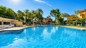 Apartamento família, 1 quarto, 2 banheiros (Marbella Este Next Marriott and Nikki) | Piscina externa