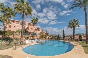 Seasonal outdoor pool - Family Duplex Riviera With Pool (Mijas)