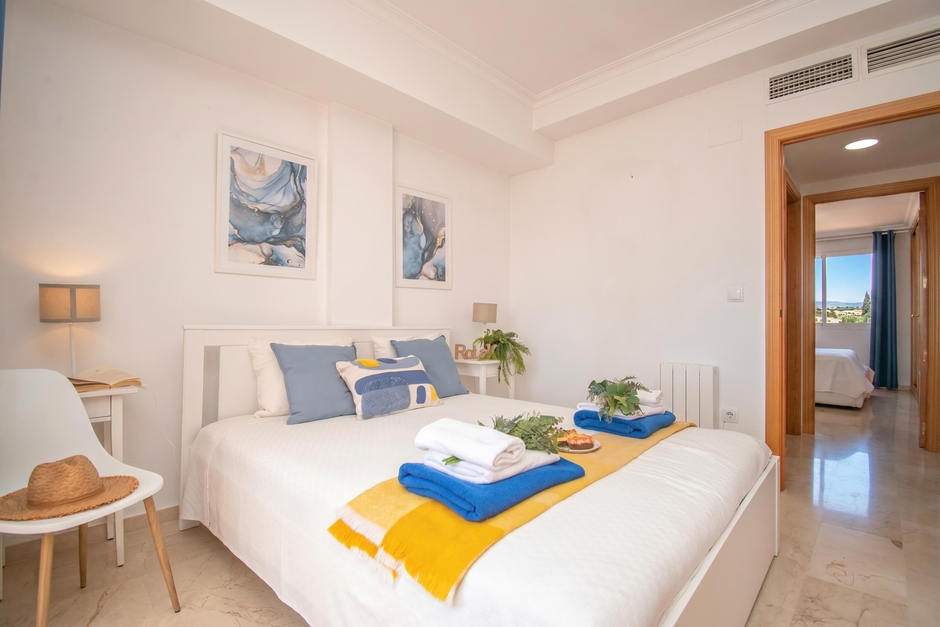 Apartamento familiar, varias habitaciones, 2 baños (Family Duplex Riviera With Pool) | 4 dormitorios y espacio para trabajar con un portátil