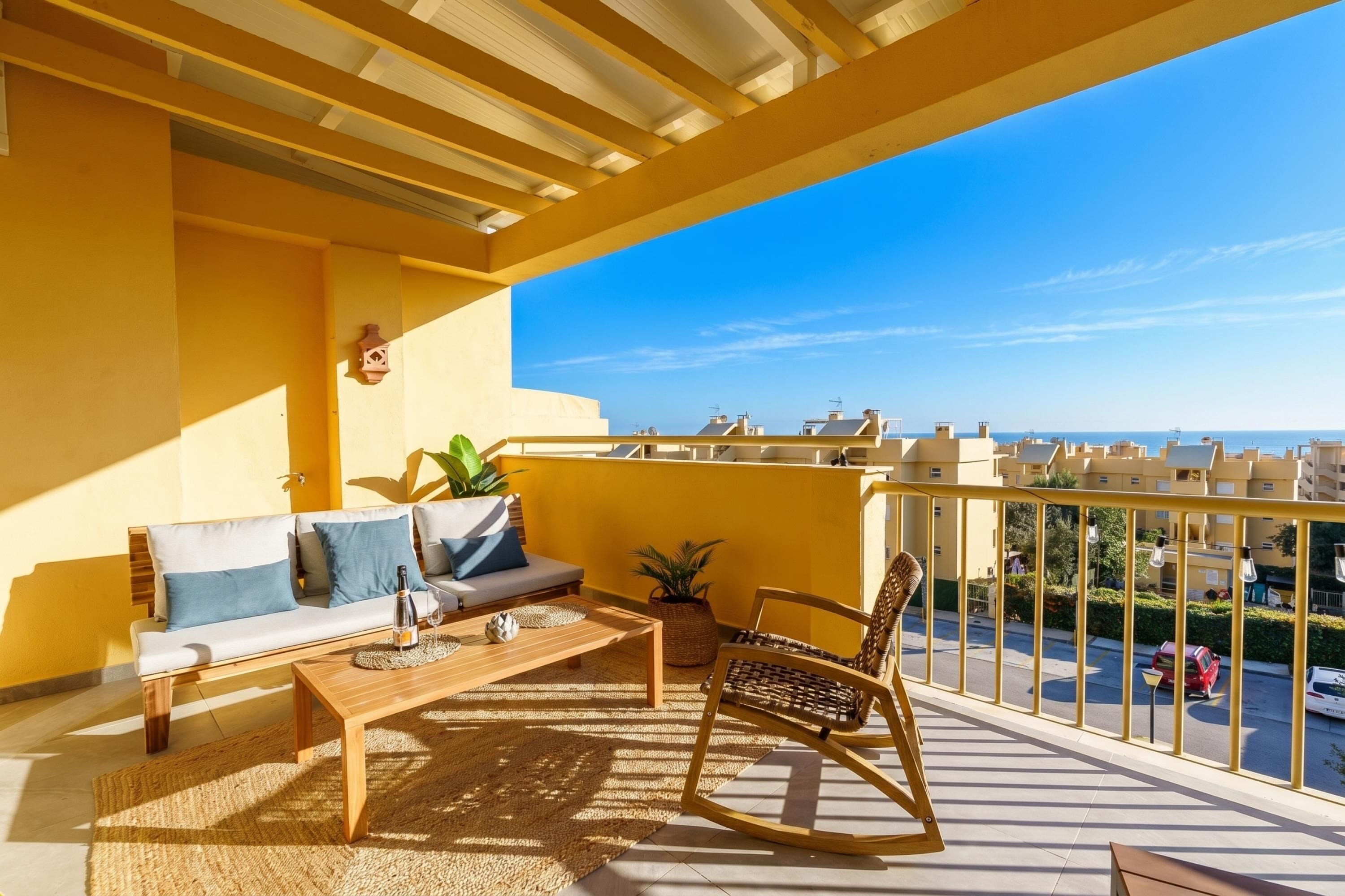 Apartament familiar, diversos dormitoris, al costat de la muntanya (Calahonda Royale Seaview Suite) | Terrassa o pati