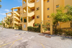 Familjelägenhet - flera sovrum - intill bergen (Calahonda Royale Seaview Suite) | Exteriör