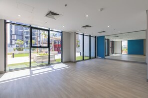 Fitness studio - Waves - Azizi Riviera 24: Modern 1 Bedroom Apartment (Dubai)