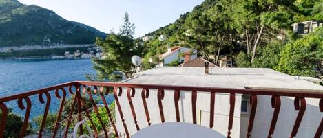 Apartment (Guest House Sobra 38 - Double Room wi) | Balcony
