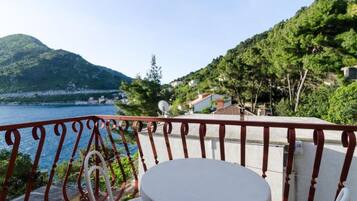 Apartment (Guest House Sobra 38 - Double Room wi) | Exterior