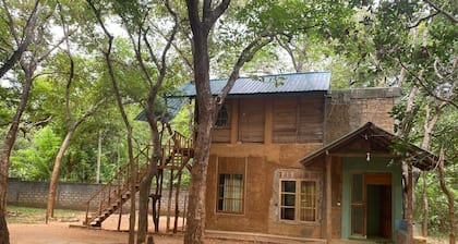 Charming cottage with 2 bedrooms and WiFi, AC in Kimbissa