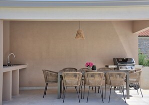 Outdoor dining - Villa Onda with private pool and BBQ near Rovinj (Rovinjsko Selo)
