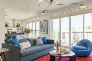 Smart TV, offices