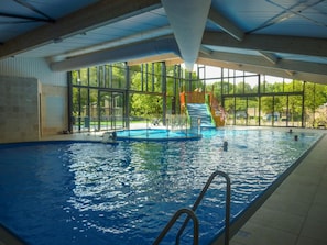 Chalet | Pool | Indoor pool, outdoor pool - Modern Chalet Near Three National Parks (Ruinen)
