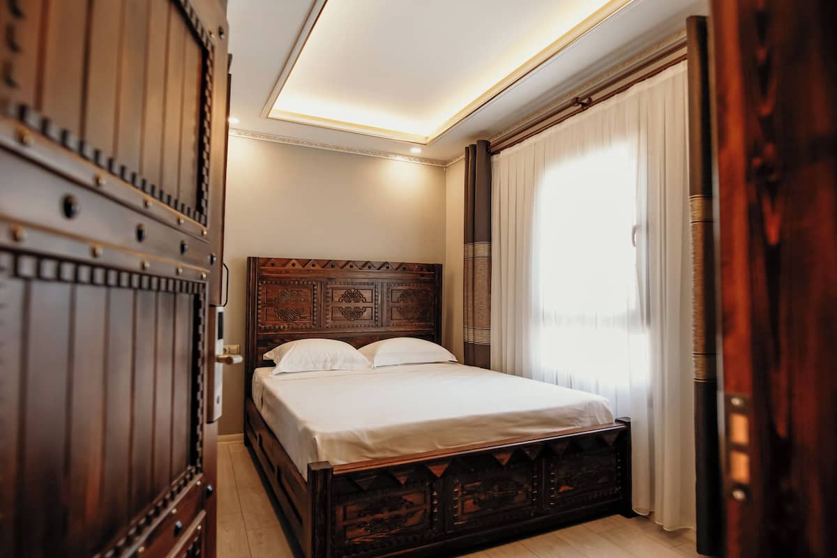 Iron/ironing board (on request), free WiFi, bed sheets