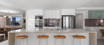 Seanna Blue: Relax & Indulge on the canal