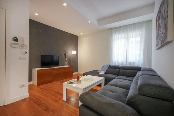 TV