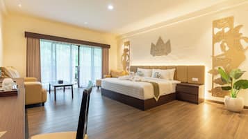 Escritorio, espacio para trabajar con laptop y insonorización