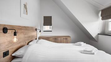 Villa | 4 bedrooms, individually furnished, bed sheets