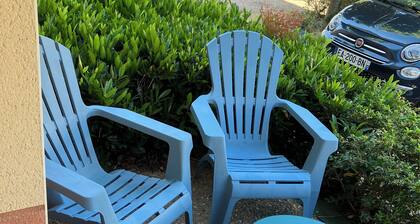 2/4 pers apartment 10 minutes walk from the 24H du Mans circuit with private parking lot