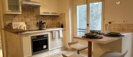 Mikrovågsugn, ugn och spishäll