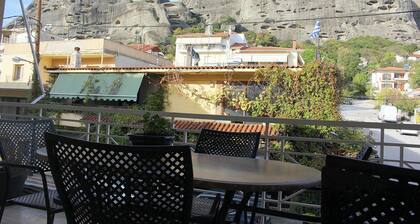 Alkinoos Apt -Inspiring Living in Meteora -3BD