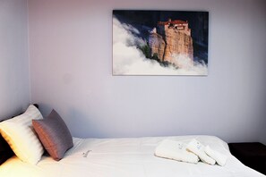 3 bedrooms, WiFi, bed sheets