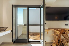 Signature Suite with Sea View and Outdoor Hot tub | Terrace/patio