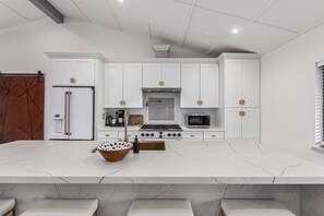 Fridge, microwave, oven, stovetop - Modern Retreat | Pool, Spa & Stylish Backyard (Scottsdale)