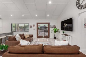 Lobby - Desert Winds @ Windsor|Pool+Spa|Volleyball (Scottsdale)