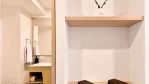 Shower, hair dryer, towels, shampoo - w* | Perfect Loft in Santa Barbara (Bogotá)